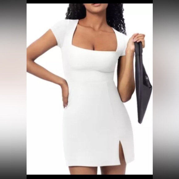 Elegant White Mini Dress - Picture 1 of 4